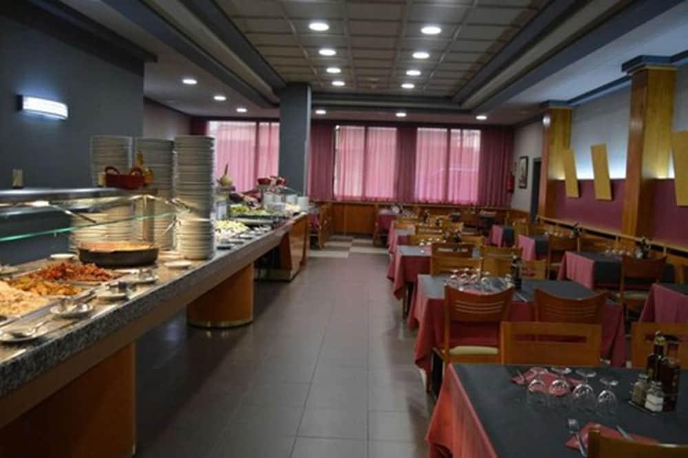 Hotel Ciutadella روساس المظهر الخارجي الصورة