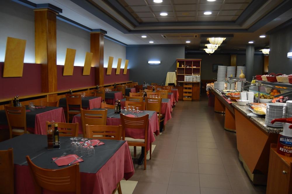 Hotel Ciutadella روساس المظهر الخارجي الصورة
