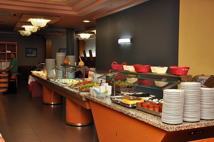 Hotel Ciutadella روساس المظهر الخارجي الصورة