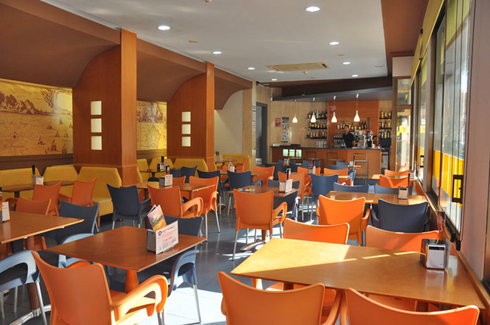 Hotel Ciutadella روساس المظهر الخارجي الصورة